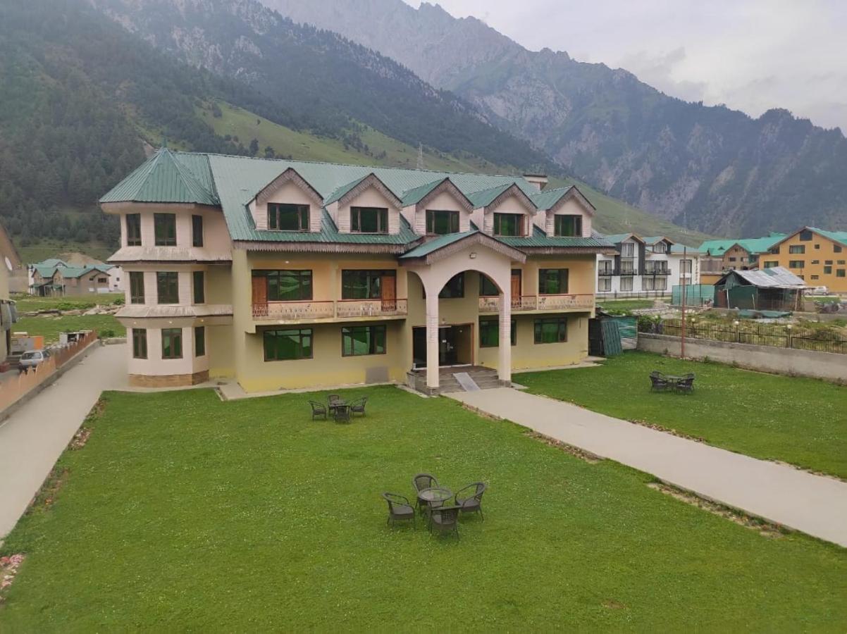 Hotel Sheen Srīnagar Exterior foto